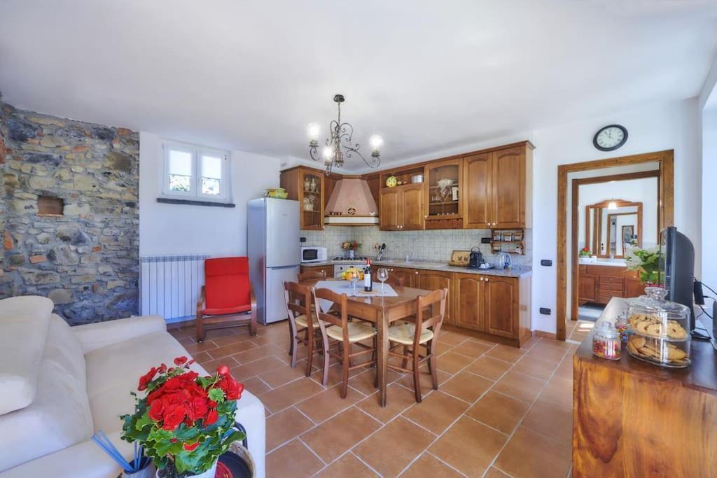Casa Ducale Como Lake View Mandello del Lario Exterior foto